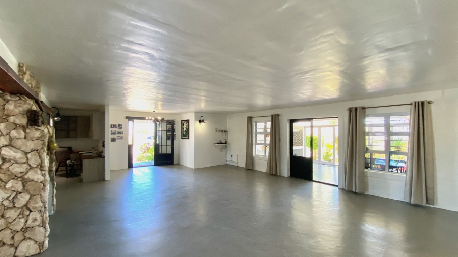 6 Bedroom Property for Sale in Jacobsbaai Western Cape